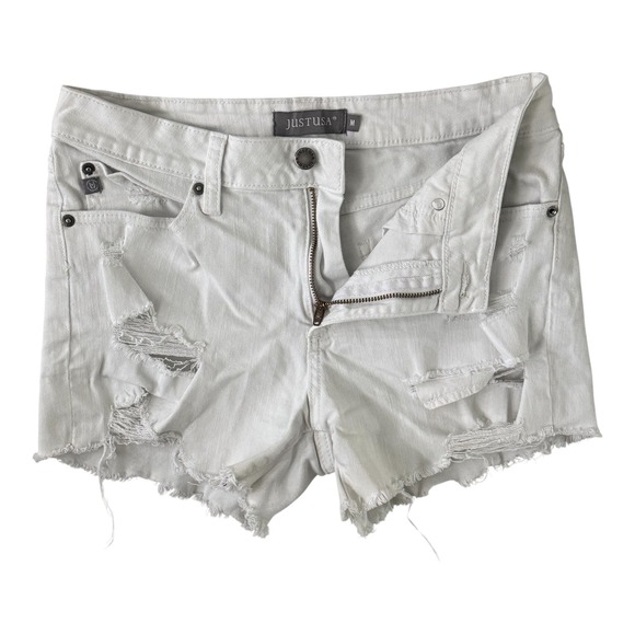 JUSTUSA Womens White Distressed Denim Jean Shorts Raw Hem Size Medium 28 - Picture 1 of 6